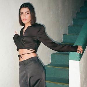 ZARA - SATIN EFFECT CROP SHIRT